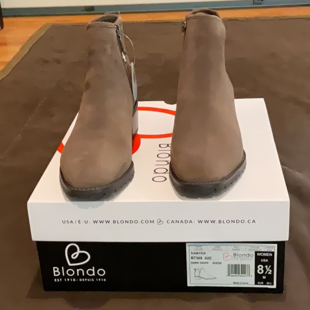 Blondo Brown Ankle Boots with Elastic Panels